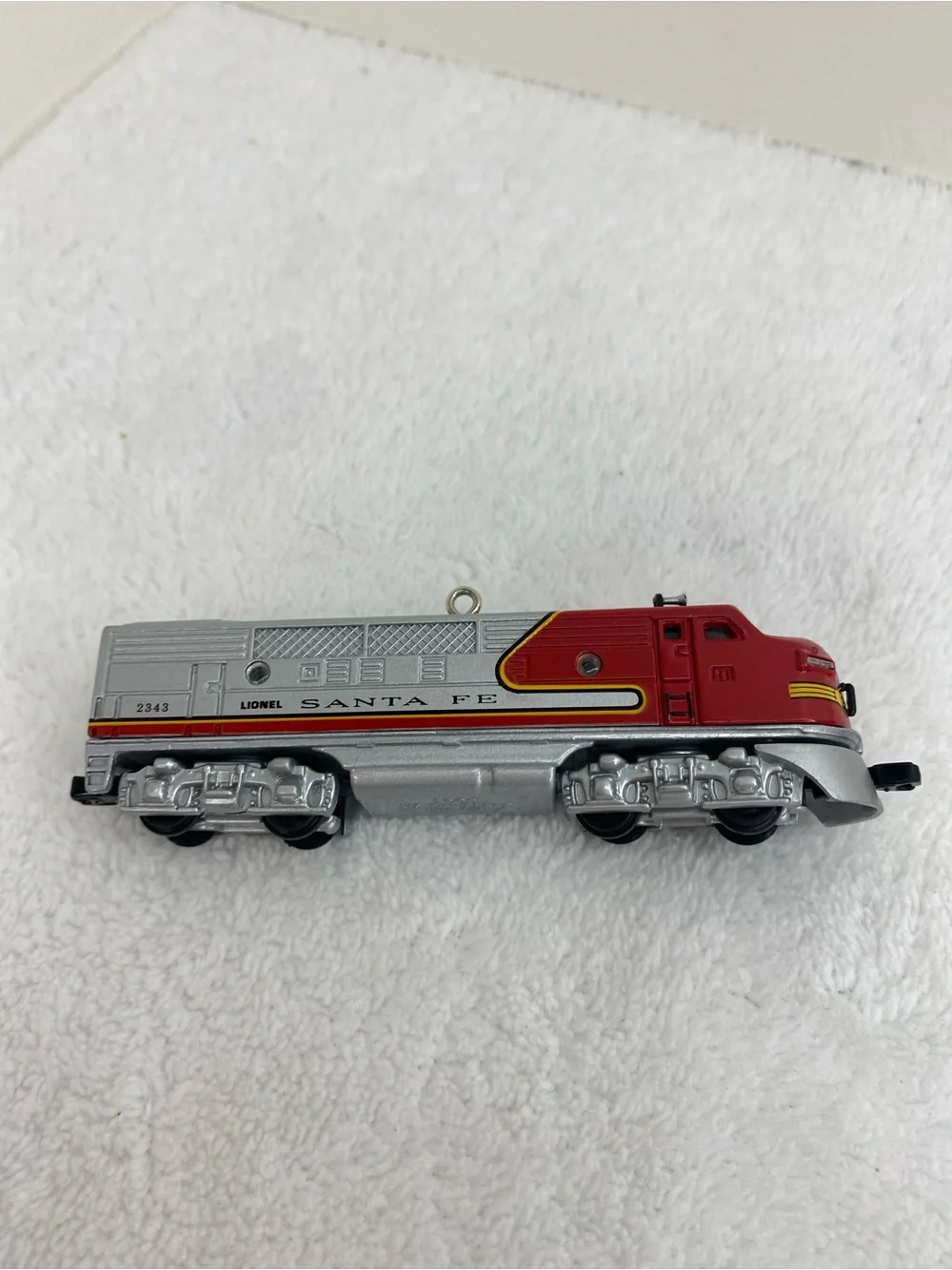 Hallmark Keepsake 1997 Lionel Train  1950 Santa Fe F3 Diesel Locomotive Ornament